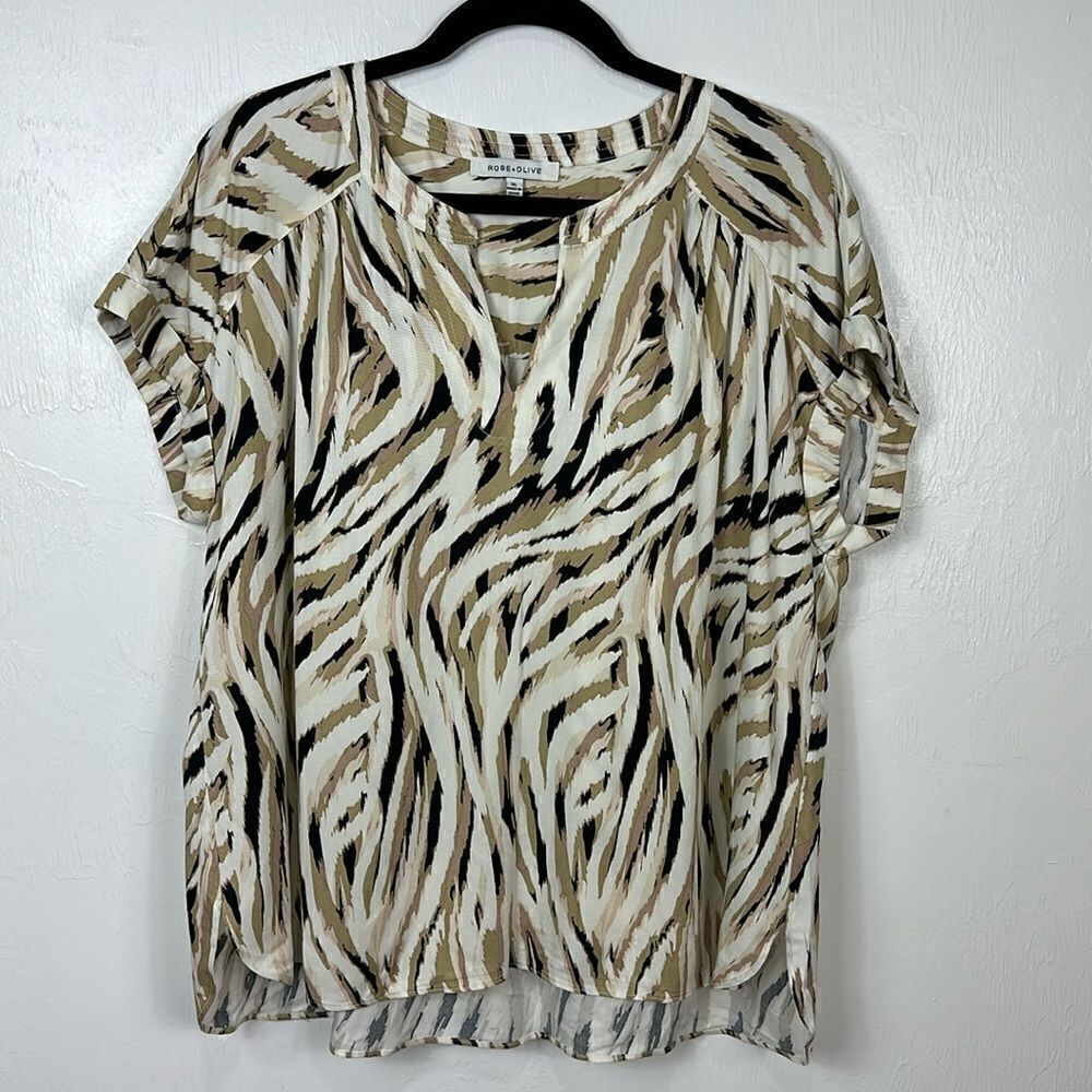 Rose + Olive Zebra Print Notch Neck Short Sleeve Top Size XL
